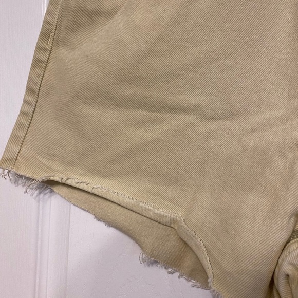 Pale yellow khaki ZARA Boho Shorts Cut Off NWT size 2 - Picture 2 of 8